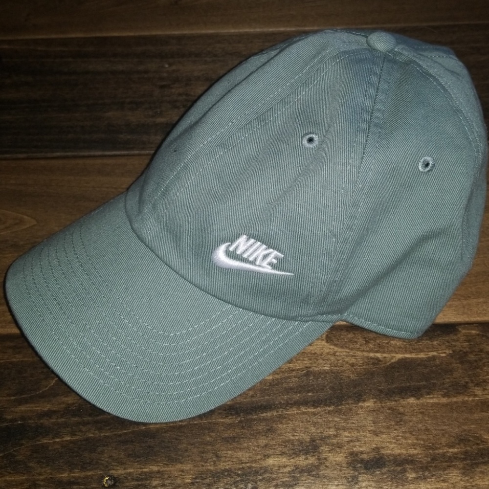 Nike green mint hat